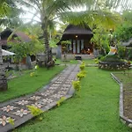 Mamaras Guest House