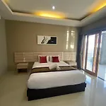 Rusty Seminyak