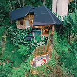 Dreamy Cliffside Bamboo Villa With Pool And View