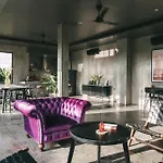 Chic Designer Villas - Steps From Lima Beach