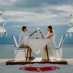 D\'Nusa Beach Club And Resort