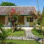 La Roja Bungalows