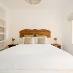 The Room Padang-Padang