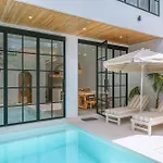 Villa Sunset: 2Br Elegant Villa In Central Canggu