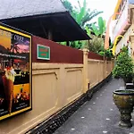 Tanah Merah Art Resort By Agata