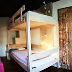 Nau Here Hostel