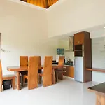 Swiss-Belvillas Umalas
