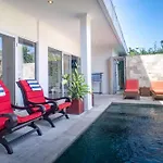 Aleesha Villas And Suites