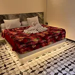 Kaen Apartments