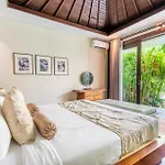 Kejora Beachfront Villas