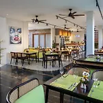 Mokko Suites Batubelig
