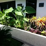 Kelapa Lovina Beach Villa
