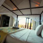 Warung Ary & Home Stay