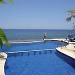 Three Brothers Bobby\'S Villas
