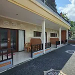 Nadya Homestay