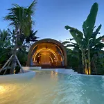 Gladak Di Uma Bali