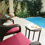 Sama\'S Cottages And Villas