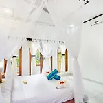 Taos House Nusa Lembongan