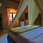 Suka Sari Cottages