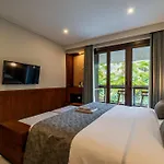 Japa Suites & Villas
