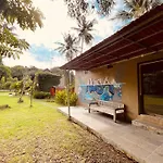 Apit Lawang Villas & Resto