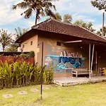 Apit Lawang Villas & Resto