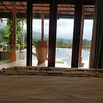 The Dharma Lovina - Mountain, Sea & Sunset View - Private Villa W Starlink - 5Br