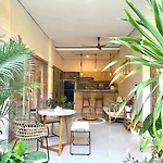 Mozon Garden Villa - A Tropical Paradise By The Beach