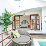 Nazeki Villa