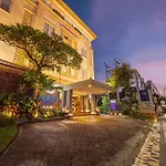 Alron Hotel Kuta