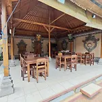 Adus Beach Inn