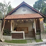 Kubu Kangin Resort