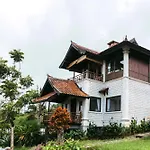 Girihill Farmhouse