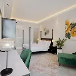 Muara Lovina Hotel