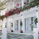 Muara Lovina Hotel