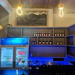 Kelingking Parama Resort