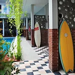 Mojosurf Camp Canggu