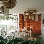 Mambo Hill Resort