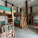 Lembongan Hostel