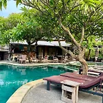 Classic Beach Villas