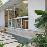 Tapa Tepi Kali Canggu