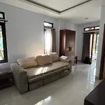 Mandhasativa Homestay