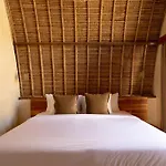 Lulu\'S Villas