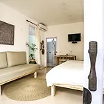Mondo Surf Village