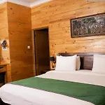 Pondanu Cabins By The Lake
