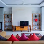 The Kumpi Villas