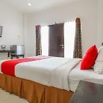 OYO 1666 Grand Pudjawan Hotel