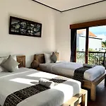 Putu Homestay