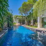 Kedonganan Beach Villas