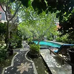 Satria Bungalow